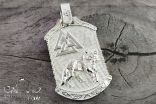 Серебряный кулон с волком и 